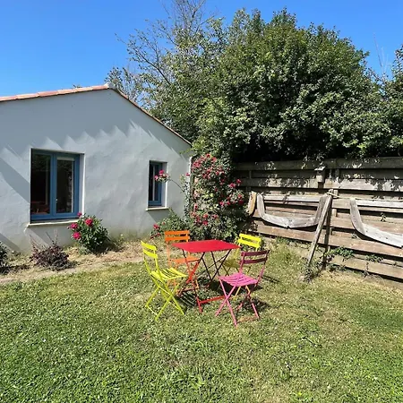 Independent 2 Bedrooms With Garden