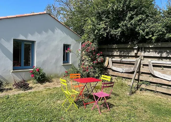 Independent 2 Bedrooms With Garden